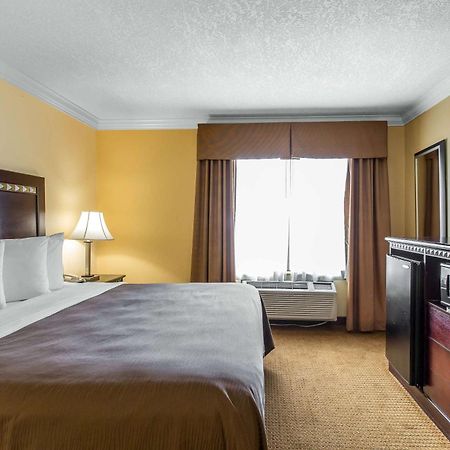 Quality Inn & Suites Bell Gardens-Los Angeles Bagian luar foto