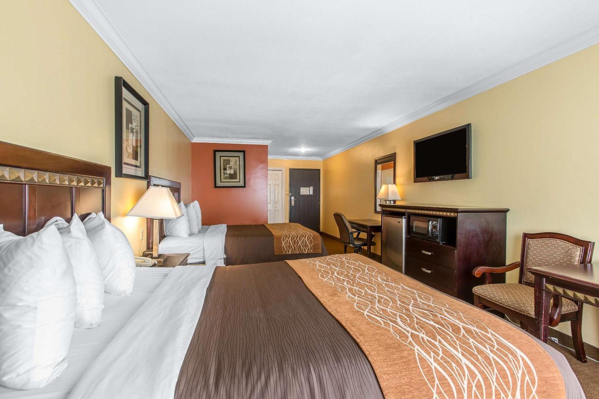 Quality Inn & Suites Bell Gardens-Los Angeles Bagian luar foto