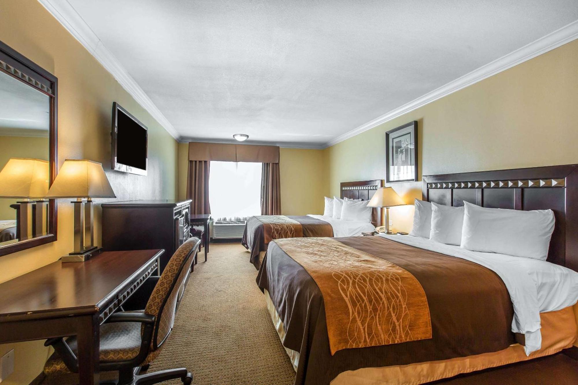 Quality Inn & Suites Bell Gardens-Los Angeles Bagian luar foto