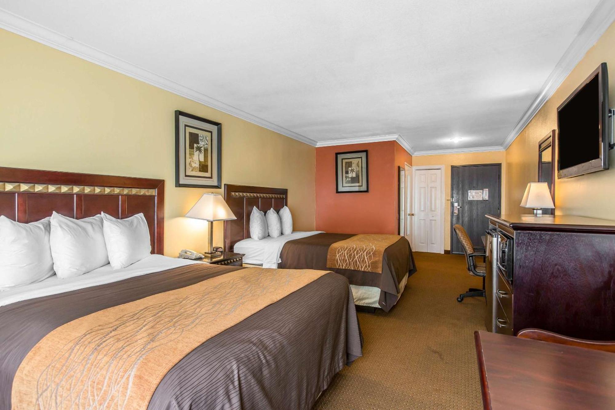 Quality Inn & Suites Bell Gardens-Los Angeles Bagian luar foto