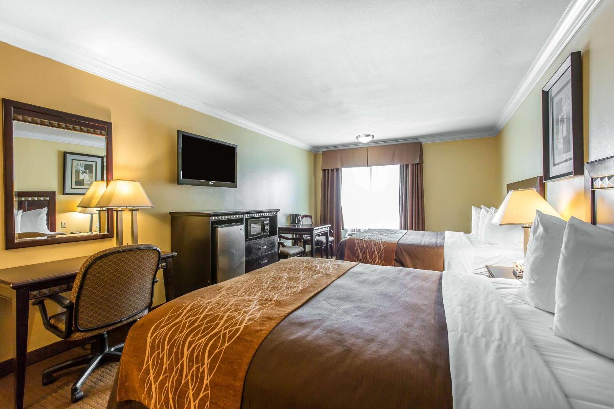 Quality Inn & Suites Bell Gardens-Los Angeles Bagian luar foto